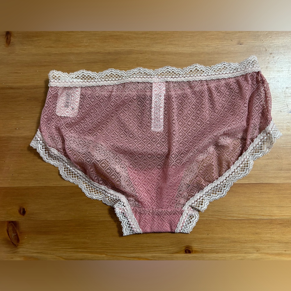 Gilligan & O’Malley hipster panty in lace and frill - Picture 2 of 2
